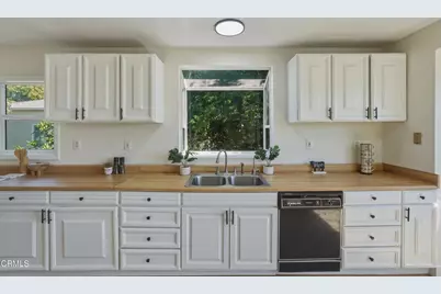 3666 Roderick Road, Los Angeles, CA 90065 - Photo 14