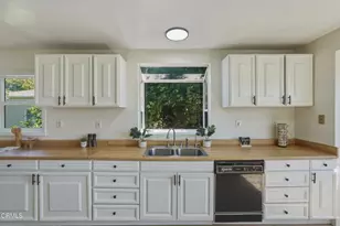 3666 Roderick Rd, Los Angeles, CA 90065 - Photo 14