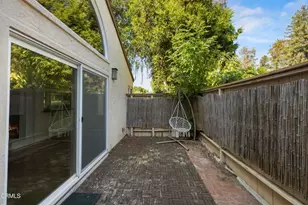 22330 Victory Blvd, Los Angeles, CA 91367 - Photo 12