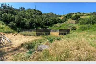 11461 Riverwood Drive, Sunland, CA 91040 - Photo 48