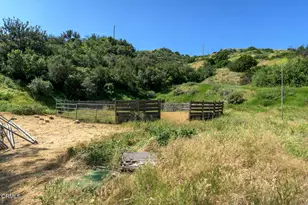 11461 Riverwood Dr, Sunland, CA 91040 - Photo 48