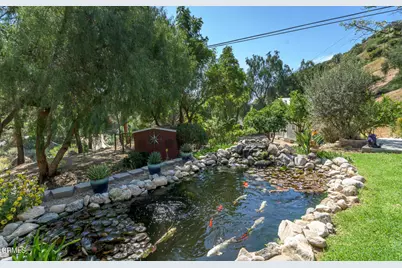 11461 Riverwood Drive, Sunland, CA 91040 - Photo 38