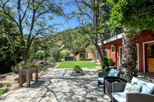 11461 Riverwood Dr, Sunland, CA 91040 - Photo 12