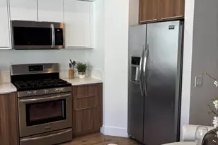 239 S Marengo Ave, Pasadena, CA 91101 - Photo 14