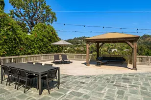 2596 Wallingford Dr, Beverly Hills, CA 90210 - Photo 24