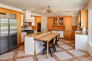 2596 Wallingford Dr, Beverly Hills, CA 90210 - Photo 10