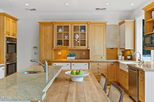 2596 Wallingford Dr, Beverly Hills, CA 90210 - Photo 12