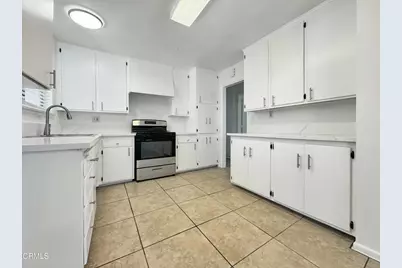 1203 W Avenue H8, Lancaster, CA 93534 - Photo 4