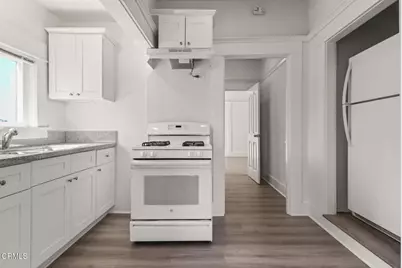 421 N Euclid Avenue, Pasadena, CA 91101 - Photo 12