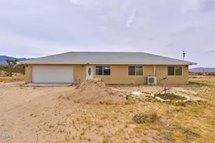 9210 Cherokee Trail, Lucerne Valley, CA 92356 - Photo 2