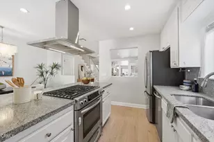 1202 1st St, Hermosa Beach, CA 90254 - Photo 12