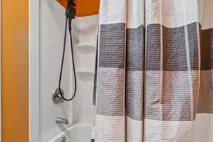 125 S Sierra Madre Blvd, Pasadena, CA 91107 - Photo 18