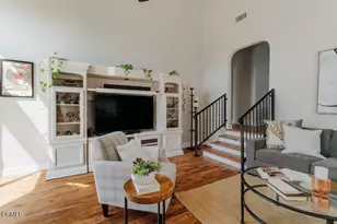 698 E Elizabeth St, Pasadena, CA 91104 - Photo 20