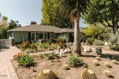 1300 Meadowbrook Road, Altadena, CA 91001 - Photo 2