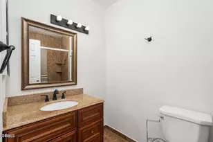 9503 Via Venezia, Burbank, CA 91504 - Photo 14