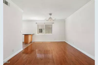 9503 Via Venezia, Burbank, CA 91504 - Photo 6