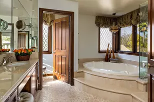 860 Flintridge Ave, La Canada Flintridge, CA 91011 - Photo 32