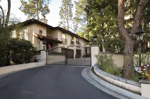 52 N Arroyo Blvd, Pasadena, CA 91105 - Photo 2