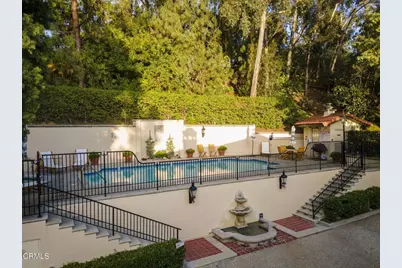 52 N Arroyo Boulevard, Pasadena, CA 91105 - Photo 32