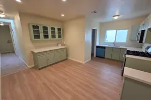 407 S Verdugo Rd, Glendale, CA 91205 - Photo 22