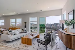 3874 W Point Dr, Los Angeles, CA 90065 - Photo 10