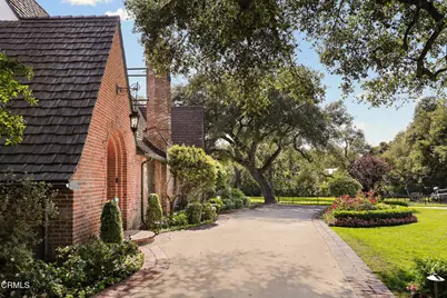 555 Meadow Grove Street, La Canada Flintridge, CA 91011 - Photo 6