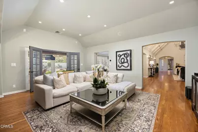 555 Meadow Grove Street, La Canada Flintridge, CA 91011 - Photo 18