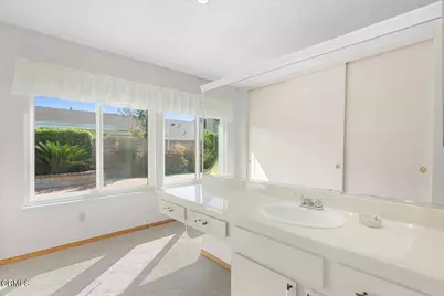 25530 Meadow Mont Street, Valencia, CA 91355 - Photo 22