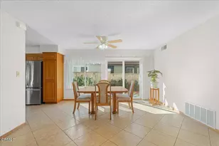 25530 Meadow Mont St, Valencia, CA 91355 - Photo 8