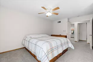 25530 Meadow Mont St, Valencia, CA 91355 - Photo 18