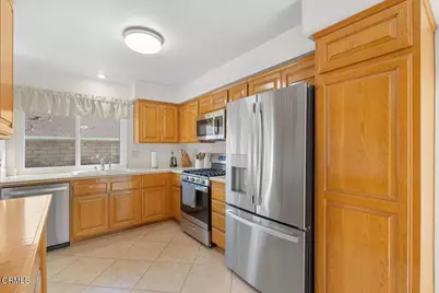 25530 Meadow Mont Street, Valencia, CA 91355 - Photo 12