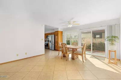 25530 Meadow Mont Street, Valencia, CA 91355 - Photo 10