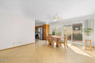 25530 Meadow Mont St, Valencia, CA 91355 - Photo 10