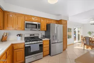 25530 Meadow Mont St, Valencia, CA 91355 - Photo 16