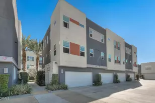 2041 W Pl Dr, Costa Mesa, CA 92627 - Photo 16