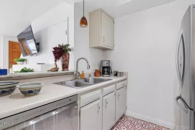 2680 Lake Avenue #8, Altadena, CA 91001 - Photo 12