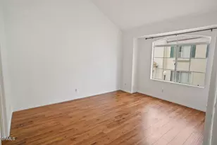 18114 Flynn Dr, Santa Clarita, CA 91387 - Photo 8
