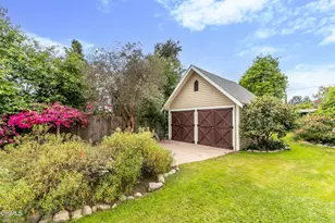 733 N Mar Vista Ave, Pasadena, CA 91104 - Photo 28