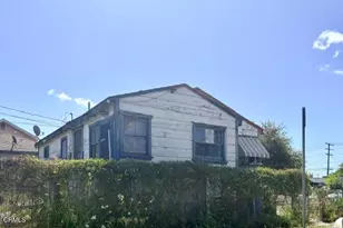 203 E 107th St, Los Angeles, CA 90003 - Photo 2