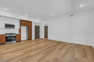 139 S Oak Knoll Ave, Pasadena, CA 91101 - Photo 10