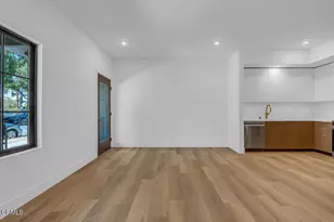 139 S Oak Knoll Ave, Pasadena, CA 91101 - Photo 16