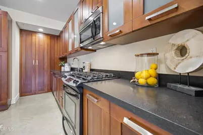 139 S Los Robles Avenue #205, Pasadena, CA 91101 - Photo 12