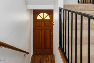 283 S Hudson Ave, Pasadena, CA 91101 - Photo 2