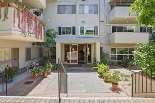 395 S Oakland Ave, Pasadena, CA 91101 - Photo 2
