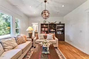 1135 Fairview Dr, La Canada Flintridge, CA 91011 - Photo 22