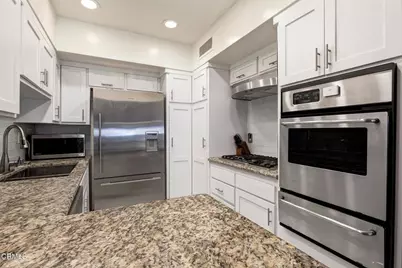 385 S Oakland Avenue #104, Pasadena, CA 91101 - Photo 8