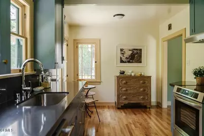 689 E Woodbury Road, Altadena, CA 91001 - Photo 20