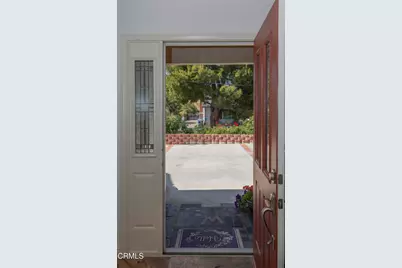 9010 Mulberry Drive, Sunland, CA 91040 - Photo 4