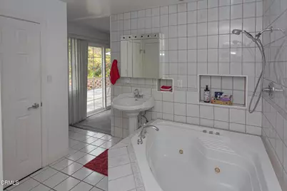 9010 Mulberry Drive, Sunland, CA 91040 - Photo 16