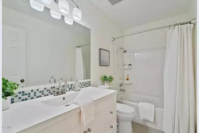 544 E Magnolia #D, Burbank, CA 91501 - Photo 18